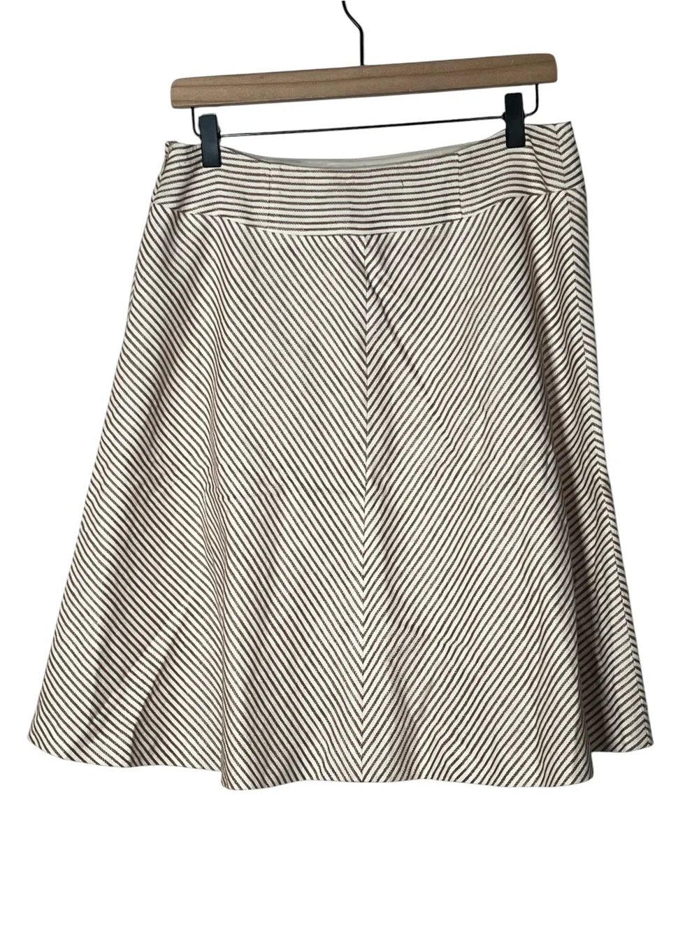 Classiques Entier tan and cream straight A line skirt size 10B95